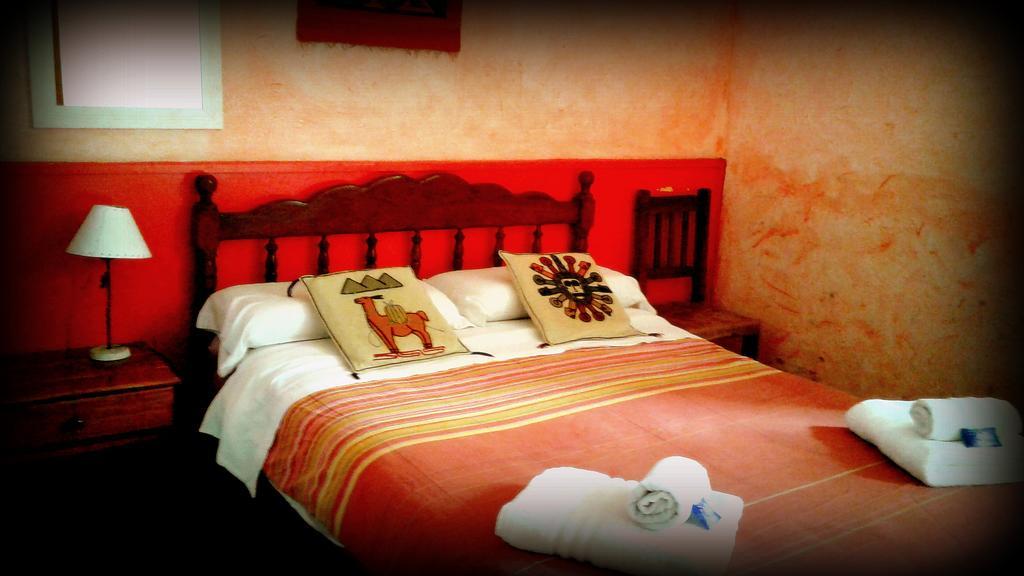 Hostal Yatasto サルタ エクステリア 写真