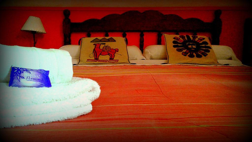 Hostal Yatasto サルタ エクステリア 写真