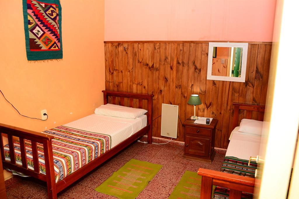 Hostal Yatasto サルタ エクステリア 写真