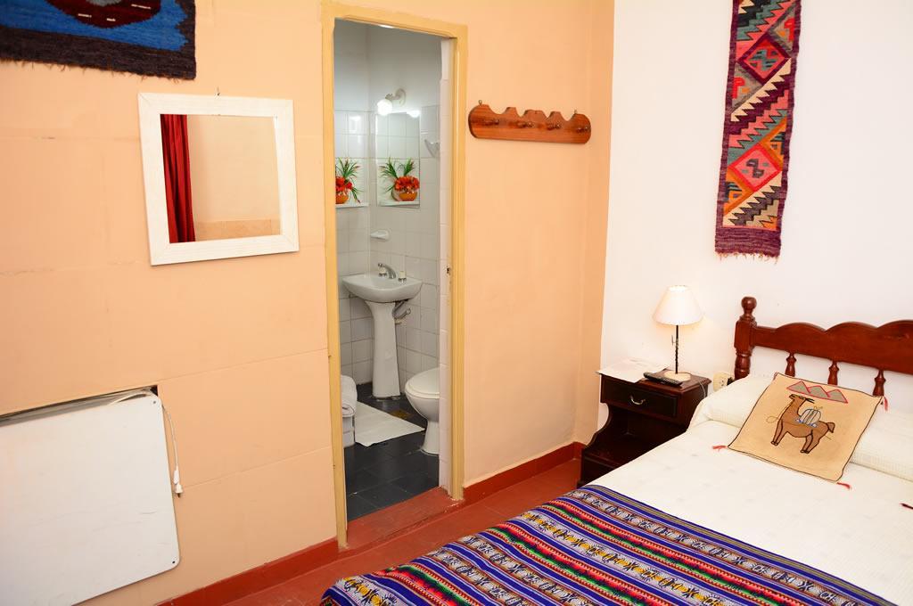 Hostal Yatasto サルタ エクステリア 写真